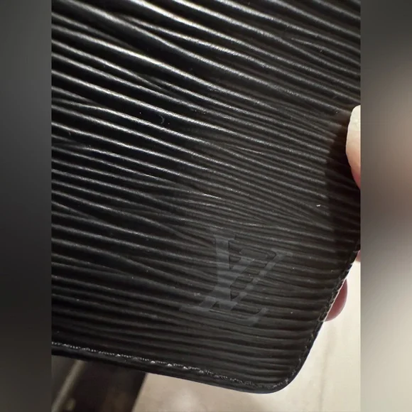 Louis Vuitton Epi Brazza Leather Wallet - Picture 5 of 5